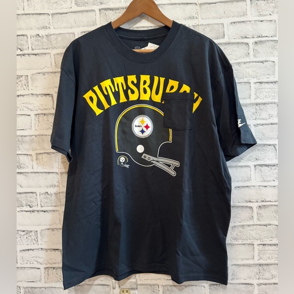 Nike Other - NWT! Men’s Pittsburg Steelers NFL Nike black graphic pocket t-shirt Large